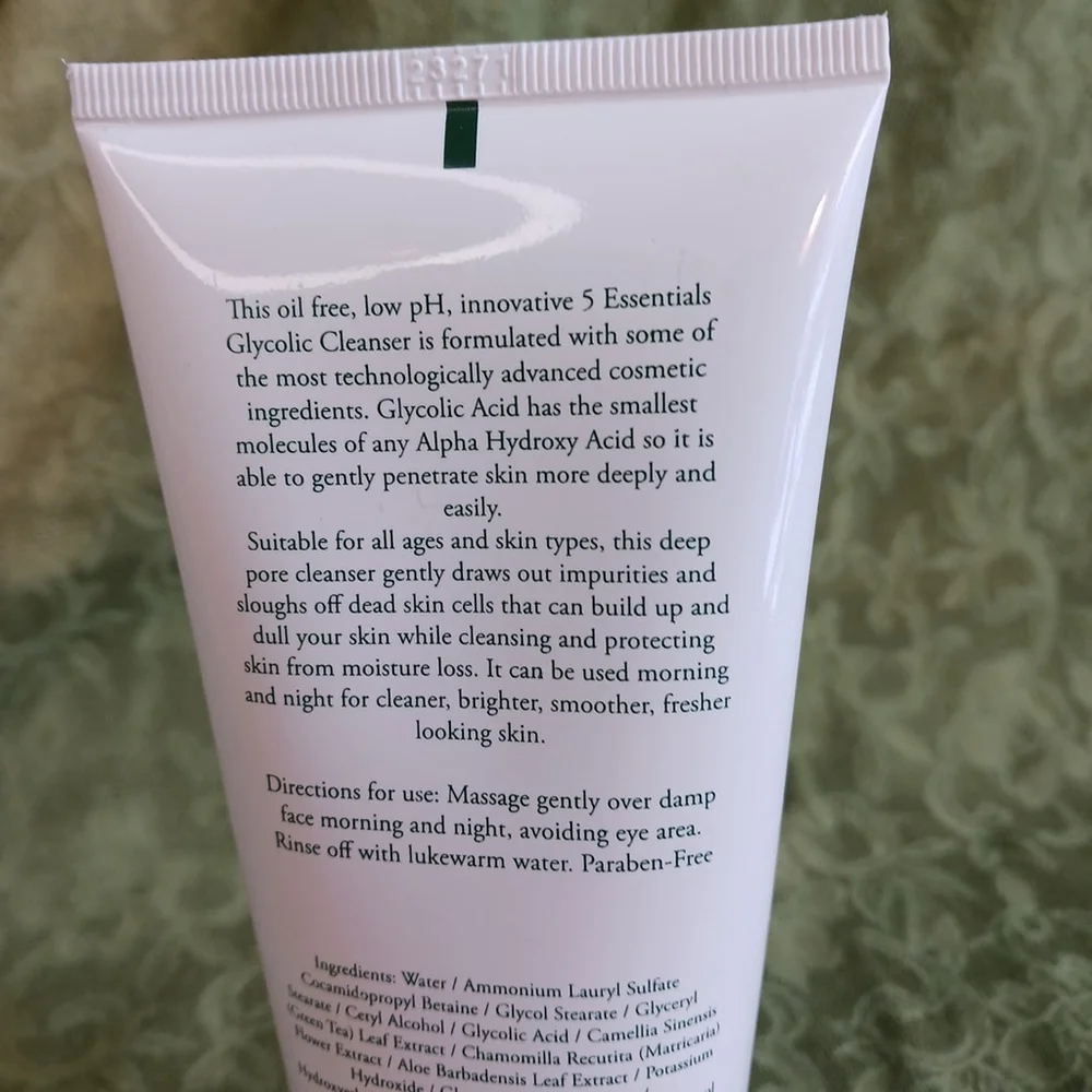 Signature Club A Glycolic Cleanser 6 fl oz New Sealed